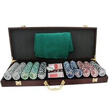 Покерный набор на 500 фишек с номиналом в деревянном кейсе