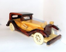 Автомобиль деревянный винтажный